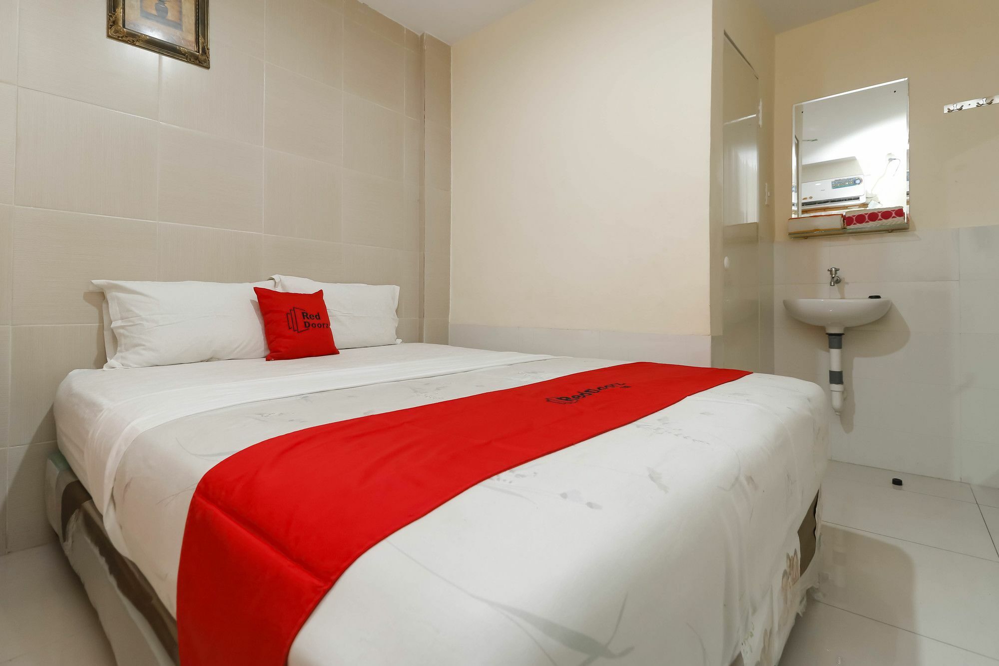 Reddoorz Near Maimun Palace Medan Exterior foto